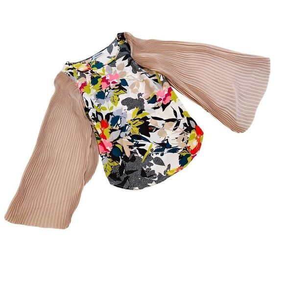 Ck Heaven floral with tan pleated open sleeve top size medium - Picture 6 of 16